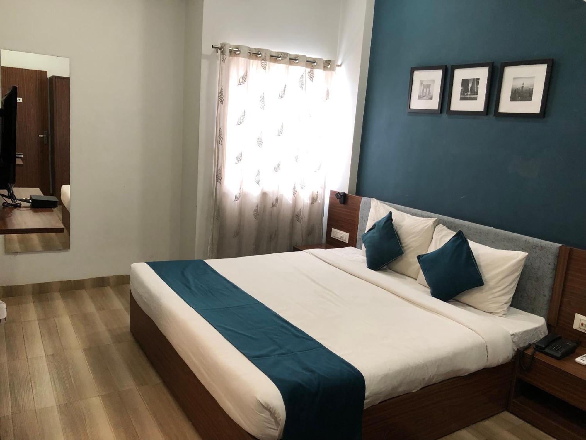 Hotel Ballfin Indore Exterior photo