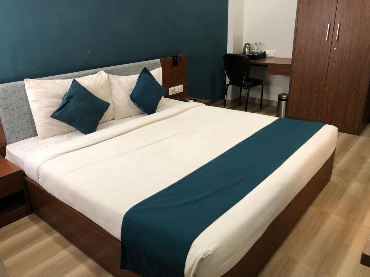 Hotel Ballfin Indore Exterior photo